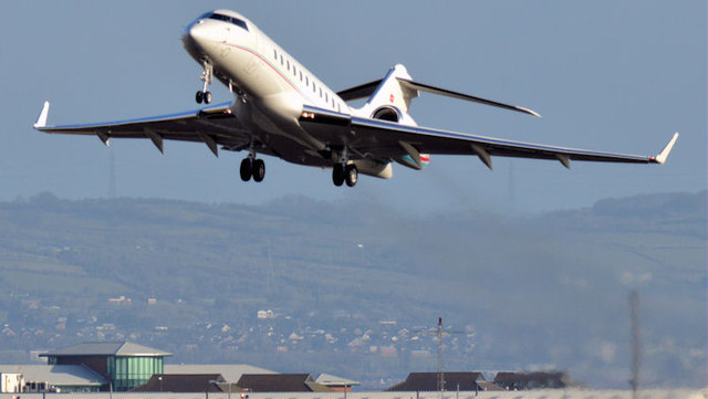 HB-JRI, George Best Belfast City Airport (March 2015)