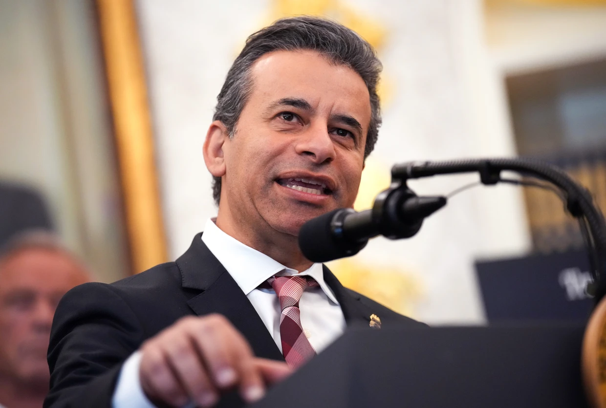 Conflicting  Reports on FDA Black Box Warnings for COVID-19 Shots